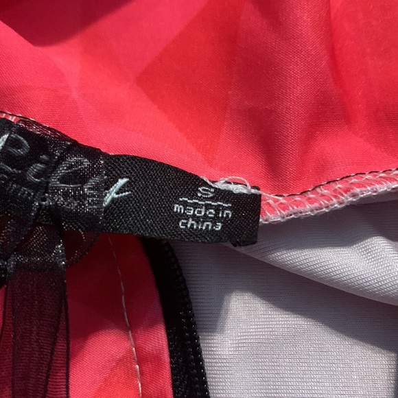 pullover shirt and leggings by Lilly - Picture 5 of 9